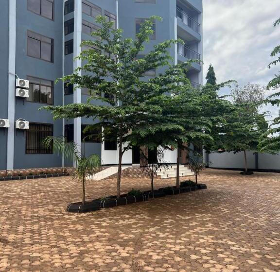 Luxpalacehotel Limited