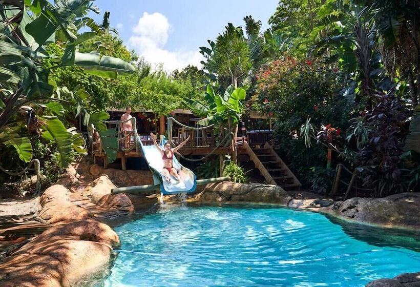 旅馆 Mantis And Moon Surf Paradise & Adventure Lodge