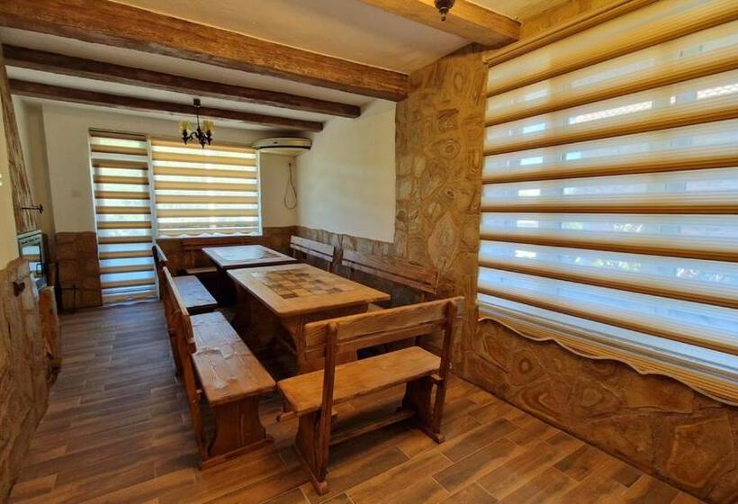 بنسيون „бащината къща“ за гости