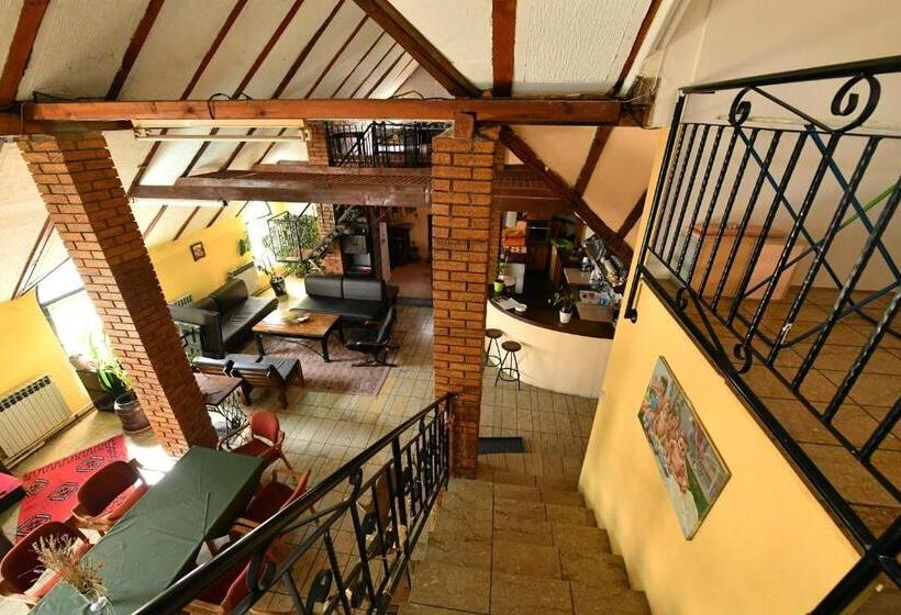 پانسیون Smestaj Simovic 2