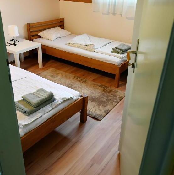 پانسیون Smestaj Simovic 2