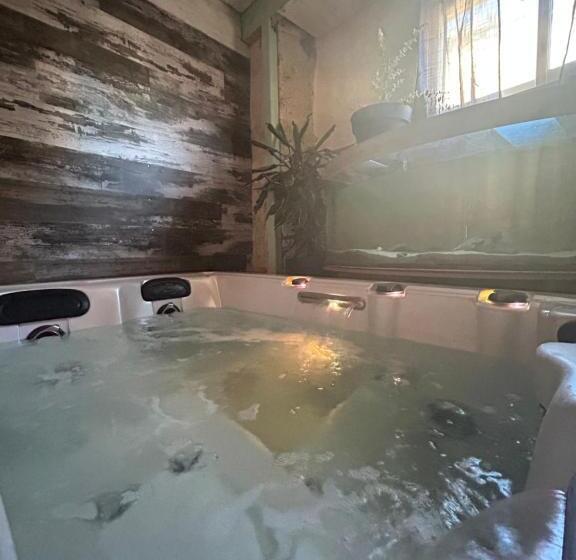 ペンション Chambre D’hôte Avec Sauna & Jacuzzi