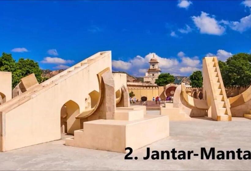 Пансион Corner Stay Home