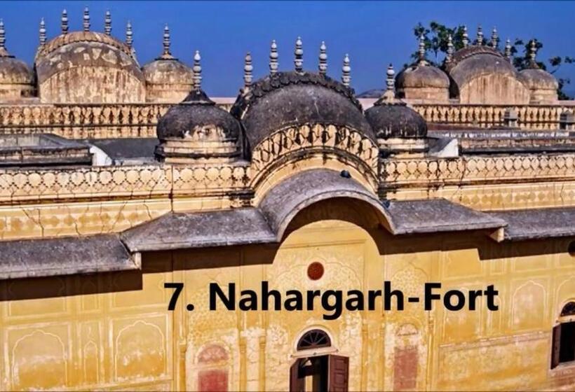 Пансион Corner Stay Home