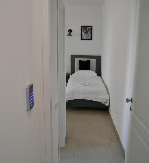 پانسیون Dion Guest House