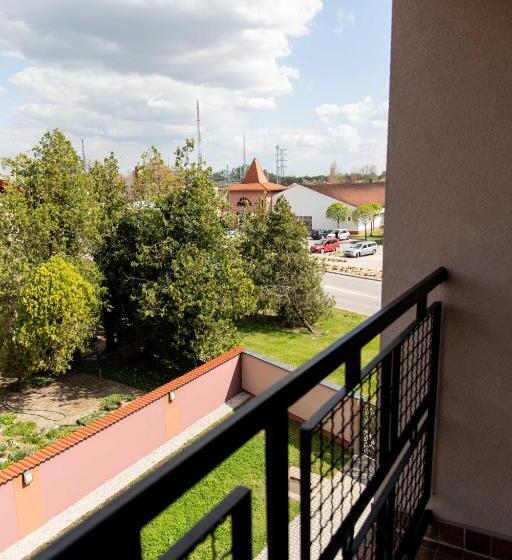 Пансион Farkas Villa