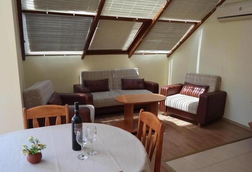 פנסיון Guest Hous Stariat Kesten