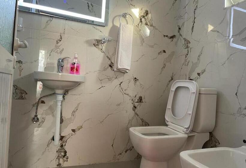 פנסיון Guesthouse & Hospitality