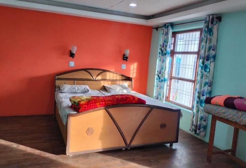 ペンション Heena Guest House