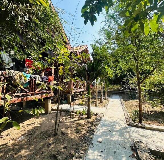 Пансион Jungle Bangalow Don Det