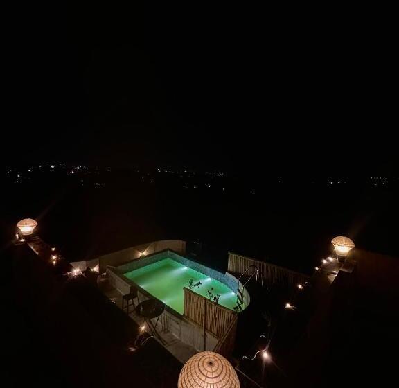 膳宿费 Lost &found