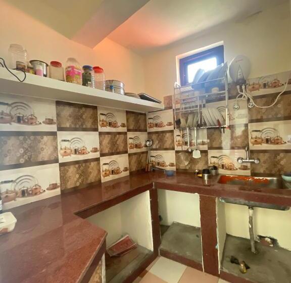 膳宿费 Orange House