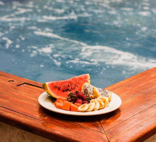 פנסיון Room In Guest Room   Hb7 Quadruple Room With Shared Bathroom