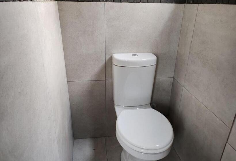 פנסיון Sem S Guest Cottage