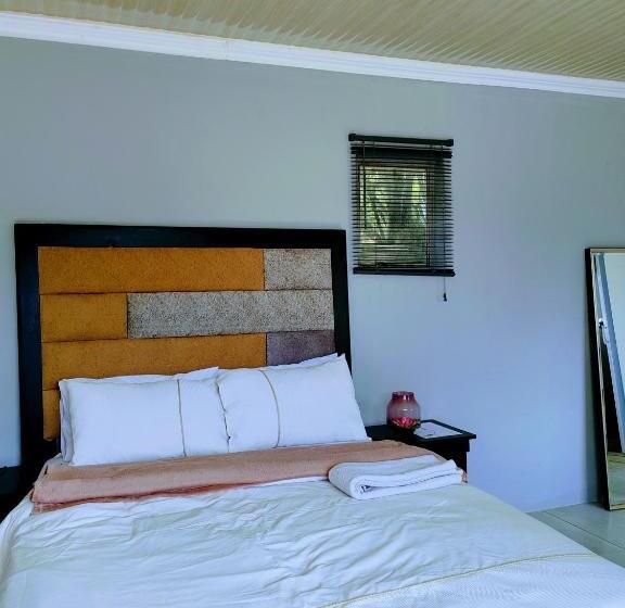 פנסיון Sem S Guest Cottage