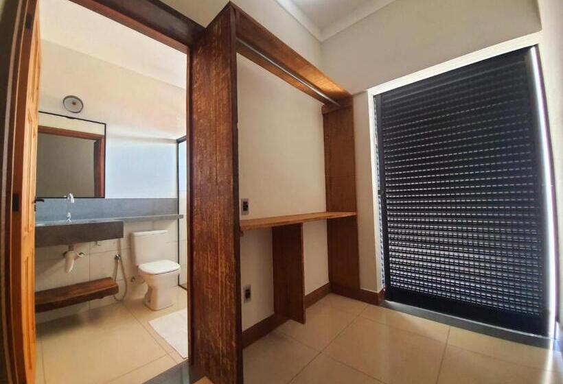 פנסיון Suítes Capitólio Canastra