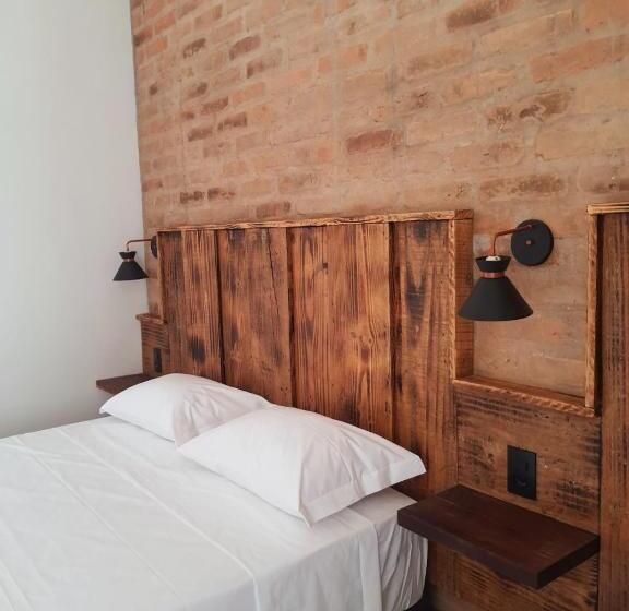 פנסיון Suítes Capitólio Canastra