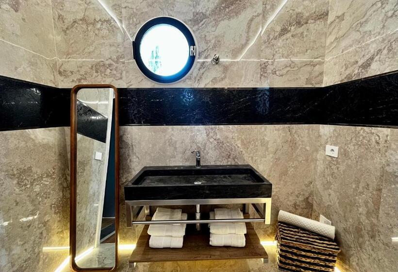 بنسيون Thalos Boutique Home