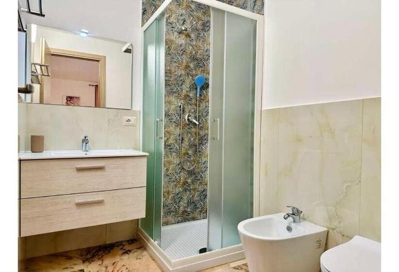 펜션 Unique Rooms In Centro Città Bagno Privato E Climatizzatore