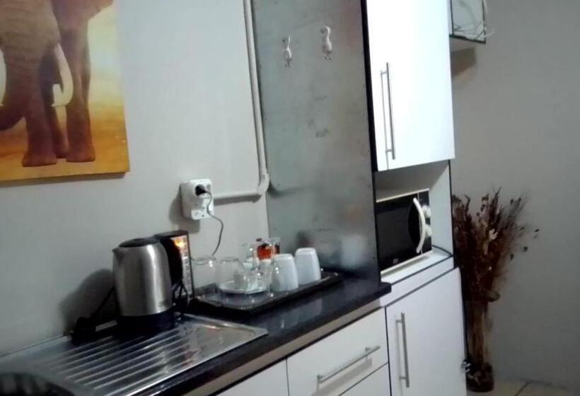 ペンション Vee’s Guest House