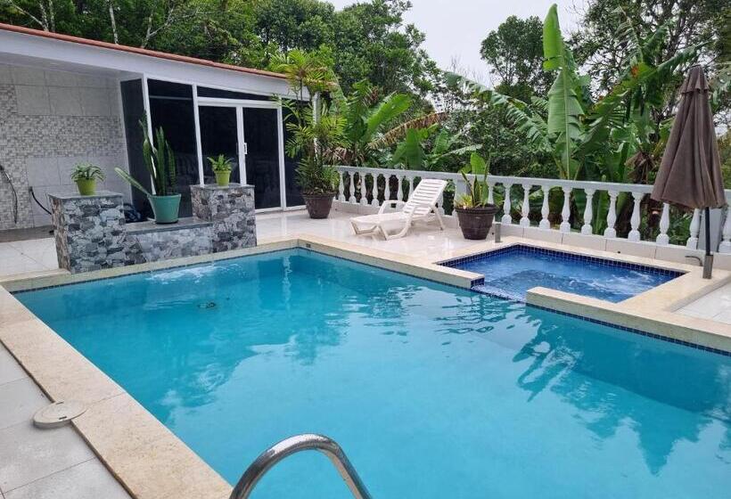 بنسيون Villa Helena