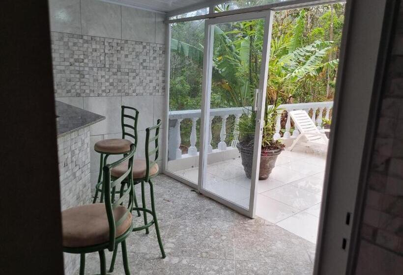 بنسيون Villa Helena