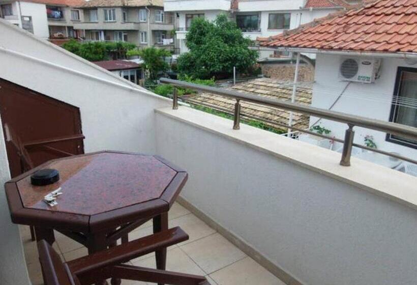 Пансион White Sozopol Guest House