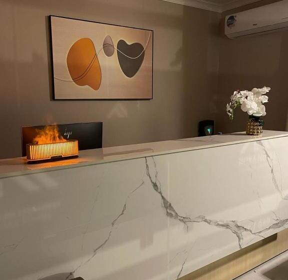 Rosa Hotel And Apartment Ilazo