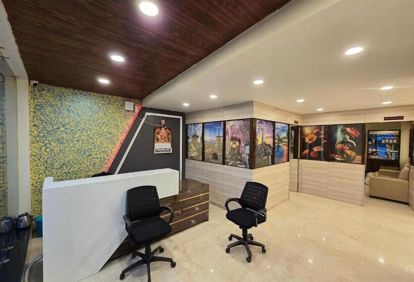 Sarojini Garden Hotel & Restaurant