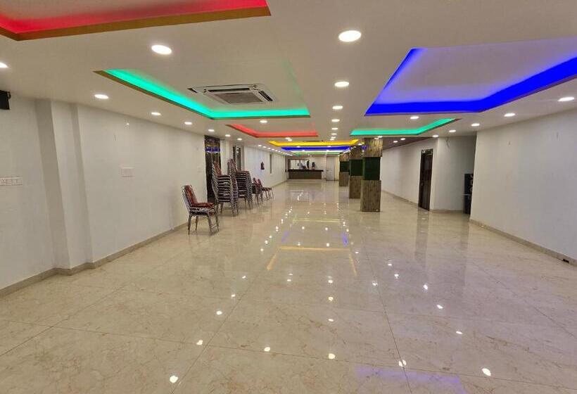 Sarojini Garden Hotel & Restaurant