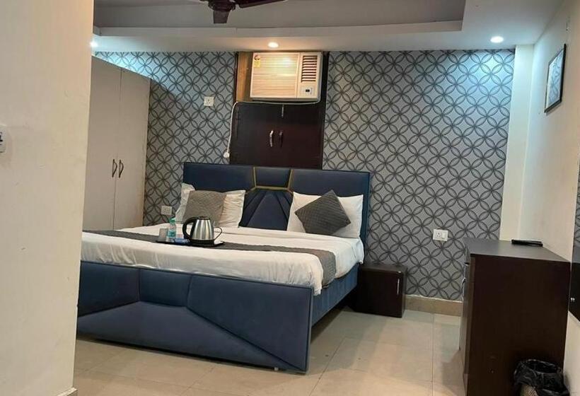 ベッドアンドブレックファースト Grand Orchid