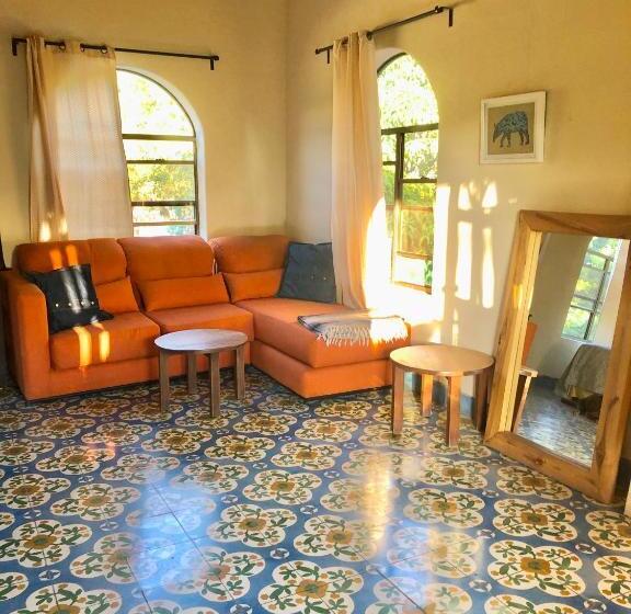 민박 The Traveler Palm B And B