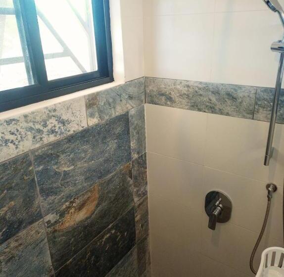 مبيت وإفطار Villa Simone French Ecolodge