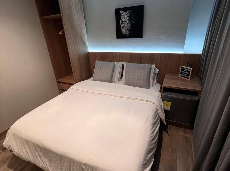 فندق Aerosuites