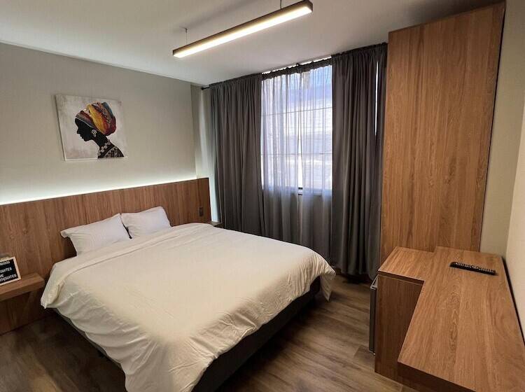 فندق Aerosuites