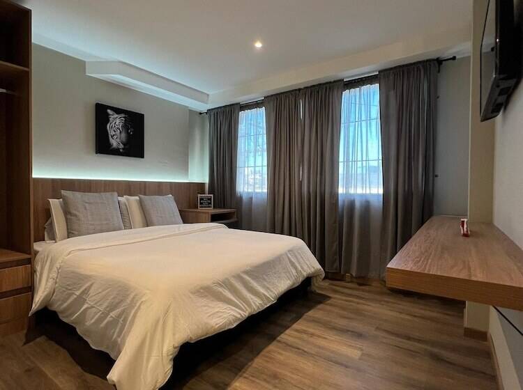 فندق Aerosuites
