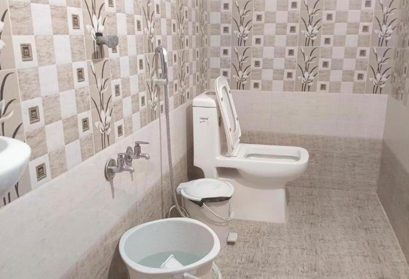 酒店 Ayyan Residency