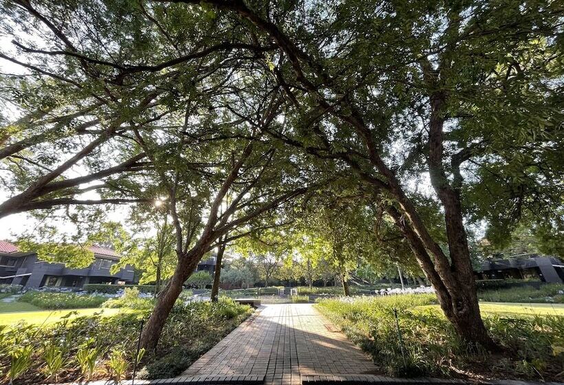 בית מלון כפרי Blackbrick Bedfordview Apart