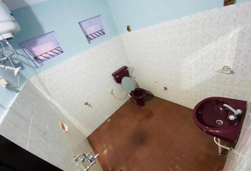 فندق Bob Lesiure