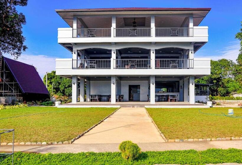 Отель Dawal Lakeview Resort