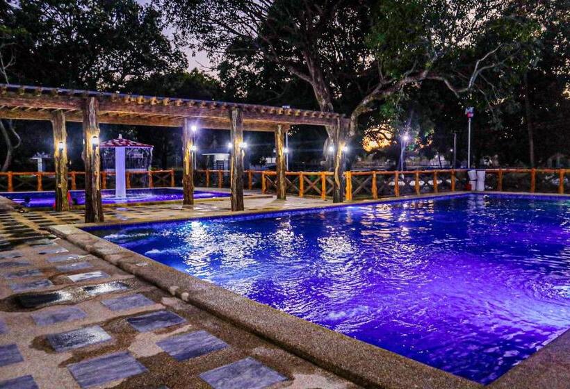 Отель Dawal Lakeview Resort