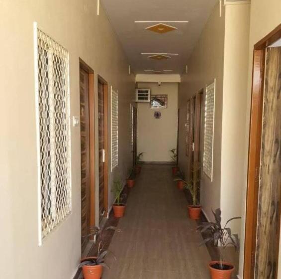 酒店 Grg Mahadeva Homes Guest House Prayagraj