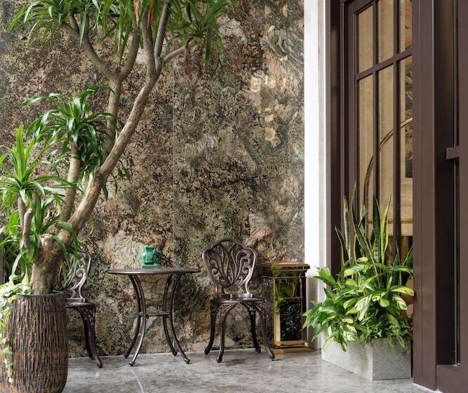 هتل Luxe Paradise Premium