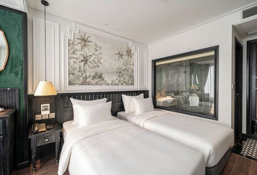 هتل Luxe Paradise Premium