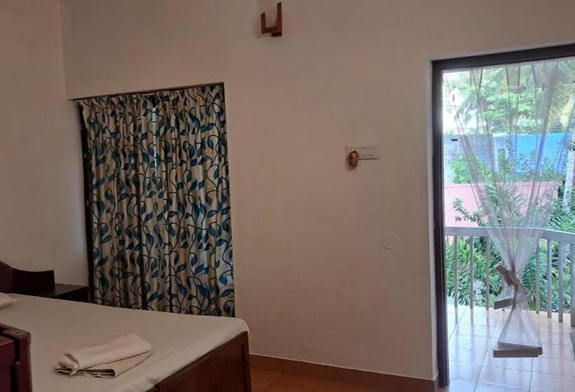 Hotel New Vipin Beach Resort