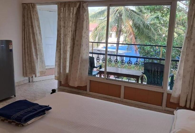 فندق New Vipin Beach Resort