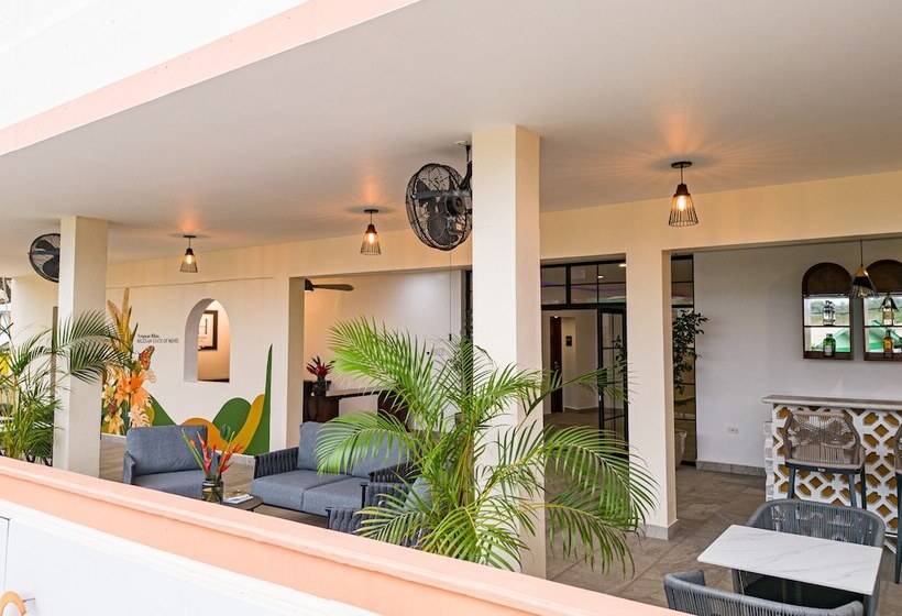 בית מלון כפרי The West House Boutique