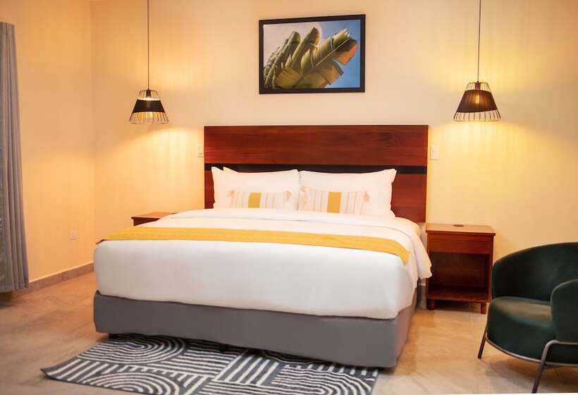 בית מלון כפרי The West House Boutique