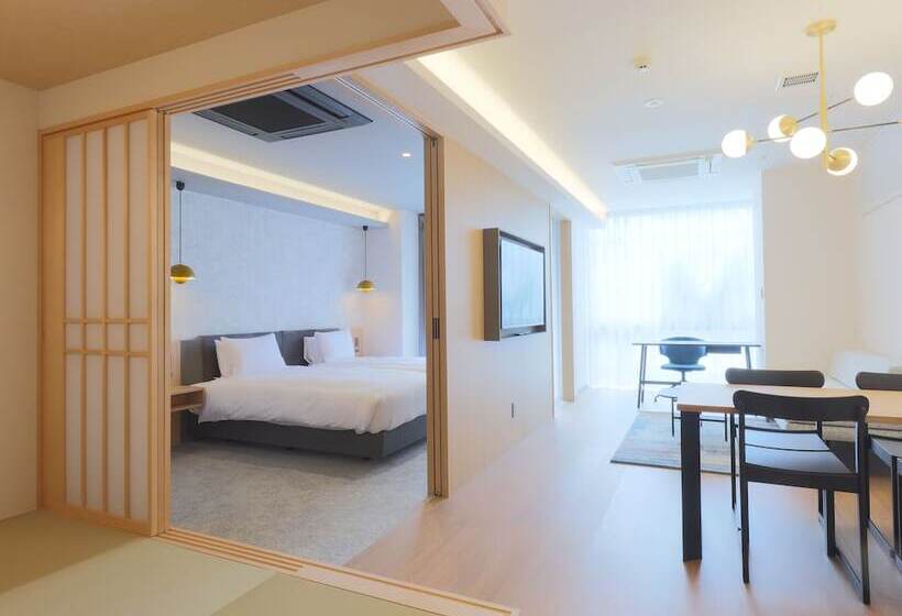 هتل Tomiya With M S