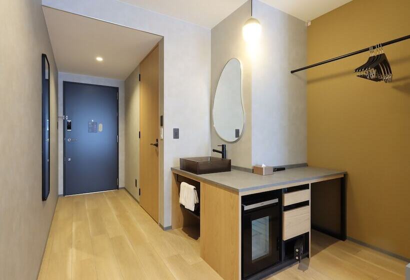 هتل Tomiya With M S